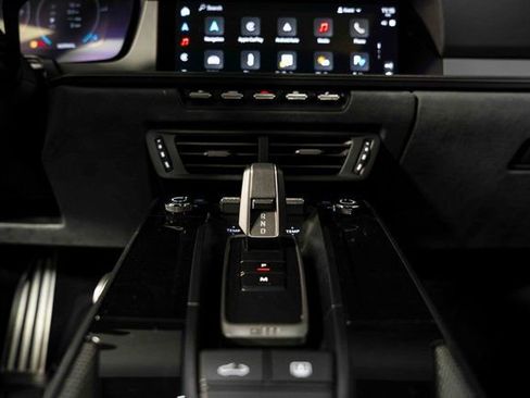 Used 2025 Porsche 911 Carrera GTS image 22