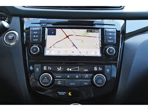 Certified 2022 Nissan Rogue Sport SL image 22