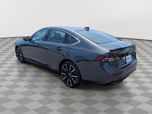 Used 2024 Honda Accord Touring image 3