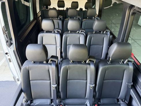 Used 2022 Mercedes-Benz Sprinter 2500 image 17