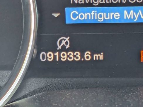 Used 2017 Ford F150 Platinum w/ Equipment Group 701A Luxury image 25