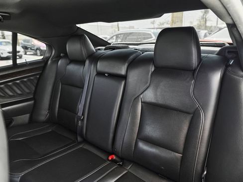 Used 2017 Ford Taurus Limited FWD image 39