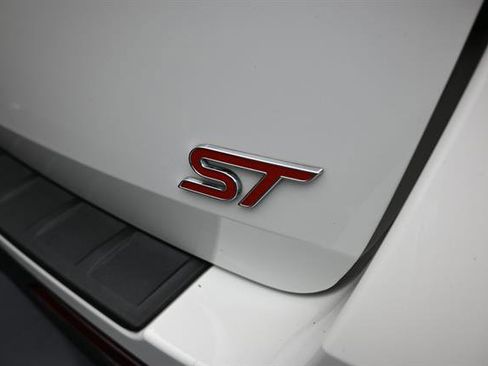 Used 2025 Ford Explorer ST AWD/4WD image 5