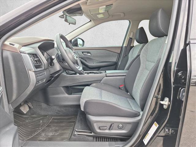 Used 2023 Nissan Rogue SV AWD/4WD image 13