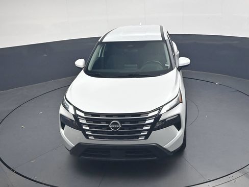 Used 2025 Nissan Rogue SV FWD image 40