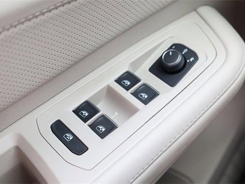 New 2026 Volkswagen Atlas SE image 19