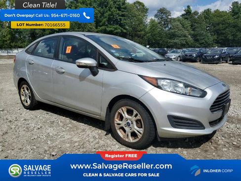 Used 2014 Ford Fiesta SE w/ Comfort Package image 5