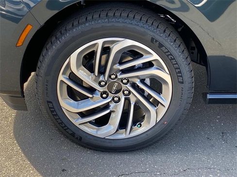 New 2026 Lincoln Navigator Reserve image 5