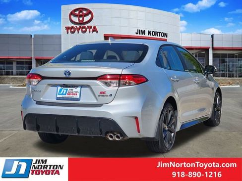 Used 2024 Toyota Corolla SE image 6