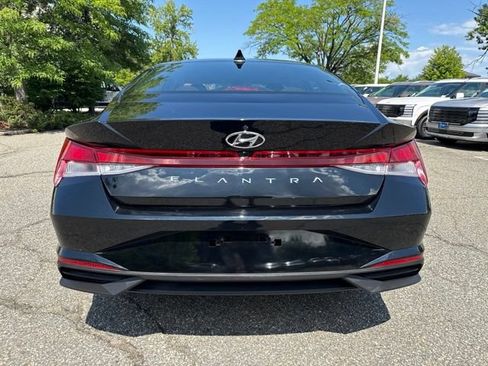 Used 2023 Hyundai Elantra SEL FWD image 16