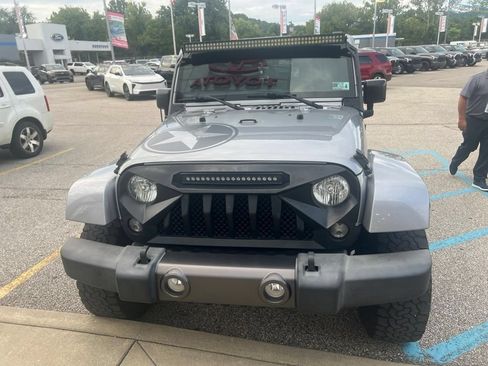 Used 2016 Jeep Wrangler Unlimited Sport AWD/4WD image 3