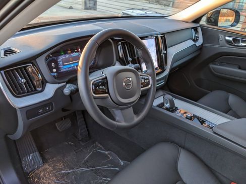 Certified 2025 Volvo XC60 T8 Plus w/ Protection Package Premier image 8