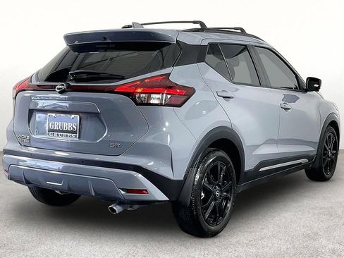 Used 2024 Nissan Kicks SR w/ SR Premium Package FWD image 2
