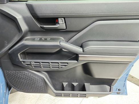 Used 2025 Toyota 4Runner SR5 image 41