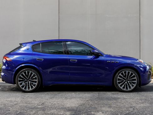 Used 2023 Maserati Grecale Modena AWD/4WD image 6