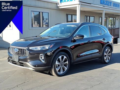 Certified 2023 Ford Escape Platinum w/ Class II Trailer Tow Package image 1