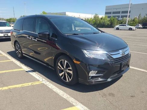 Used 2018 Honda Odyssey Elite image 2