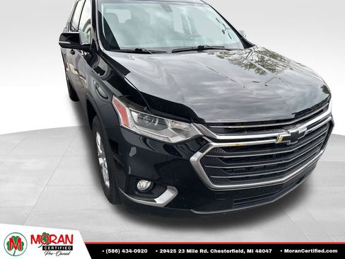 Used 2019 Chevrolet Traverse LT FWD image 2