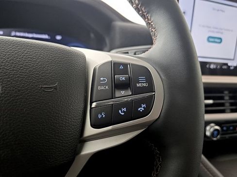 Used 2026 Ford Explorer Active RWD image 19