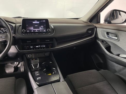 Used 2023 Nissan Rogue SV image 18