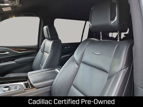Certified 2023 Cadillac Escalade ESV Luxury RWD image 32