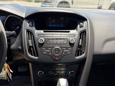 Used 2016 Ford Focus SE FWD image 16