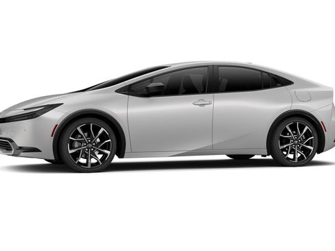 New 2027 Toyota Prius Plug-In Hybrid FWD image 3