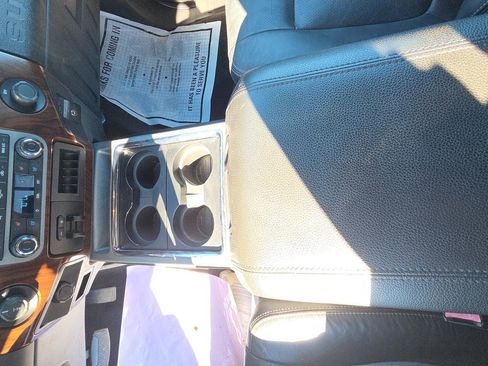 Used 2011 Ford F250 Lariat w/ Lariat Interior Pkg image 33