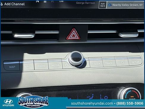 Certified 2025 Hyundai Elantra SEL FWD image 30