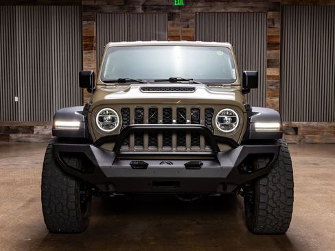 Used 2020 Jeep Gladiator Mojave w/ LED Lighting Group image 2