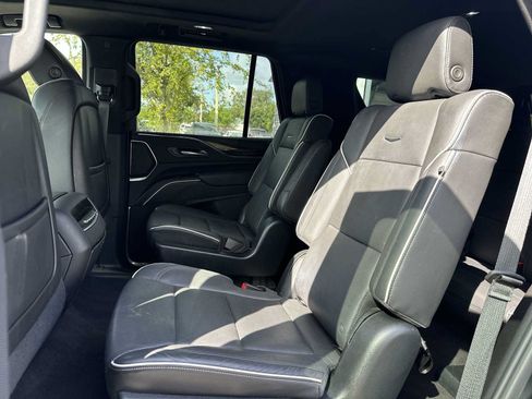 Certified 2023 Cadillac Escalade Premium Luxury RWD image 17