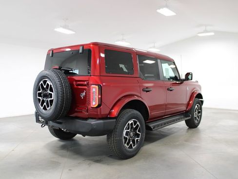 New 2026 Ford Bronco Outer Banks image 8
