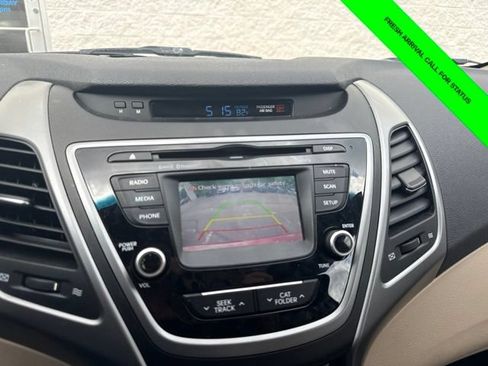 Used 2014 Hyundai Elantra SE w/ Option Group 02 FWD image 19