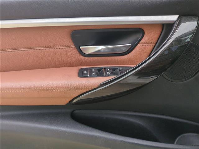Used 2017 BMW 330i Sedan RWD image 11