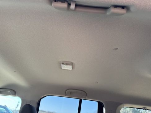 Used 2010 Nissan Xterra Off-Road image 8