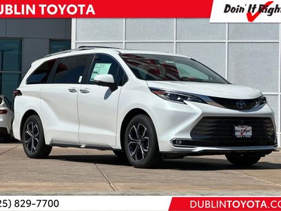 New 2026 Toyota Sienna Platinum