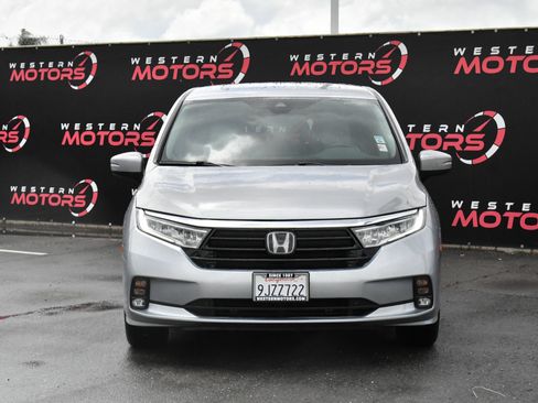 Used 2023 Honda Odyssey EX-L image 2