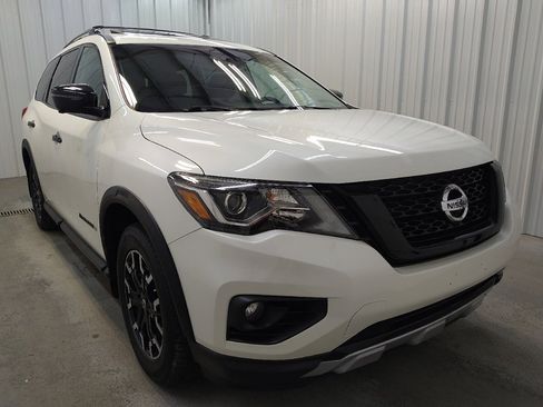 Used 2020 Nissan Pathfinder SL AWD/4WD image 13