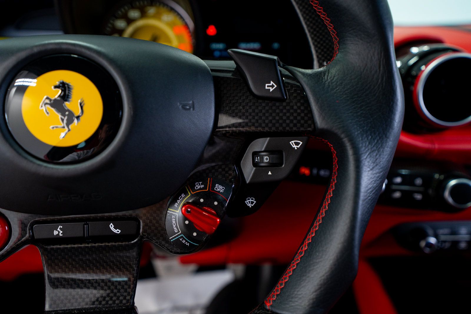 Used 2020 Ferrari 812 Superfast RWD image 84