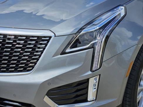 New 2026 Cadillac XT5 Luxury image 10