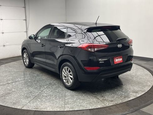 Used 2017 Hyundai Tucson SE image 2