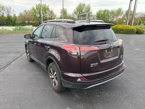 Used 2018 Toyota RAV4 XLE AWD/4WD image 7