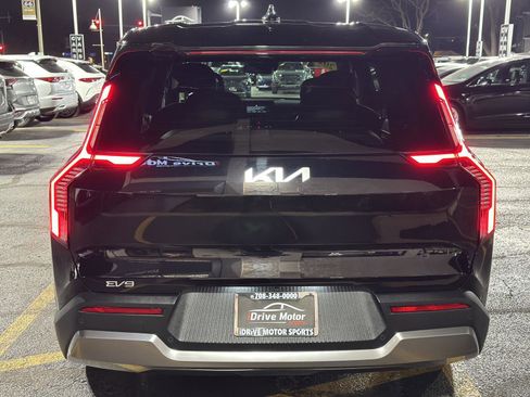 Used 2024 Kia EV9 Light Long Range image 15