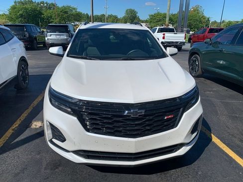 Used 2024 Chevrolet Equinox RS w/ LPO, Floor Liner Package AWD/4WD image 4