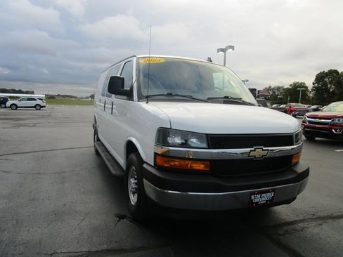 Used 2023 Chevrolet Express 2500 w/ Driver Convenience Package image 7
