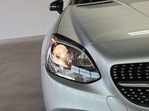 Used 2017 Mercedes-Benz SLC 43 AMG image 9