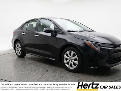 Used 2025 Toyota Corolla LE FWD image 1