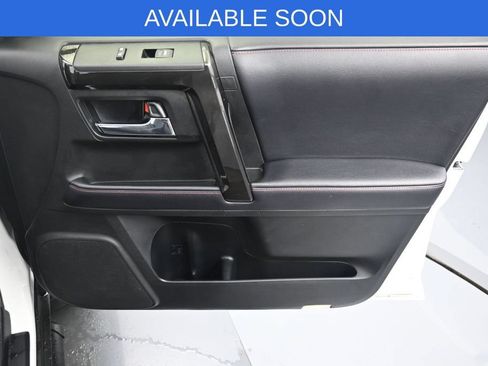 Used 2019 Toyota 4Runner TRD Off-Road Premium AWD/4WD image 37