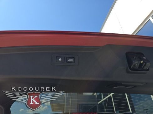 Used 2025 Subaru Outback Premium image 25