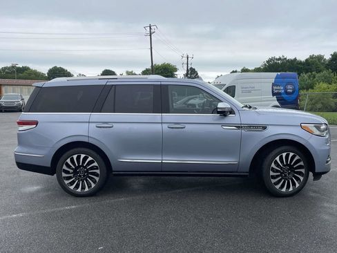 Used 2022 Lincoln Navigator Black Label AWD/4WD image 2